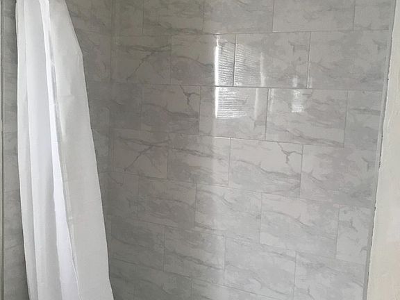 4th image of 1252 Havenhurst Dr #12