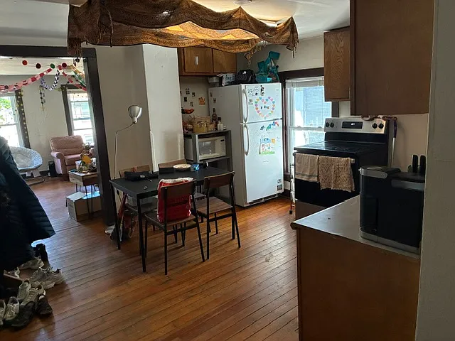 114 S Bassett St — Photo 11