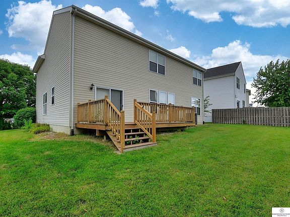 3rd image of 2902 Birchwood Dr