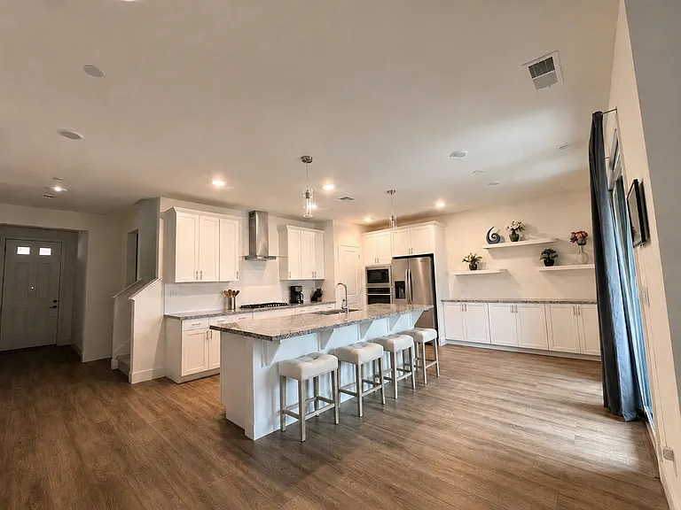 12840 Thorntonhall Dr — Photo 7