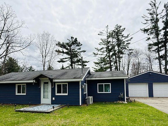 2nd image of 222 Tamarac Dr