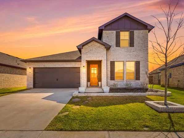 110 Drovers Dr, Cleburne, TX 76031