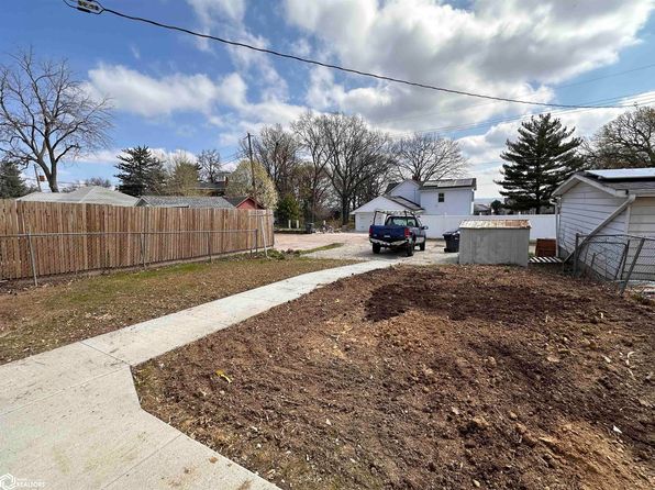 1708 Orchard St, Burlington, IA 52601
