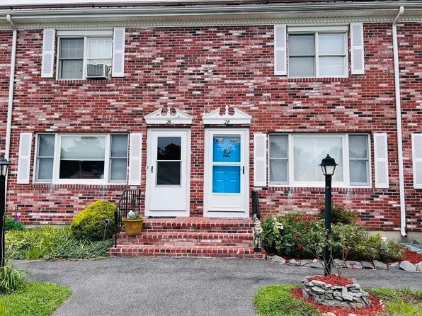 28 Andrew Rd #28, East Bridgewater, MA 02333