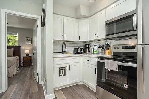 Floor plan 639 WOV 1BD 1BA Furnished