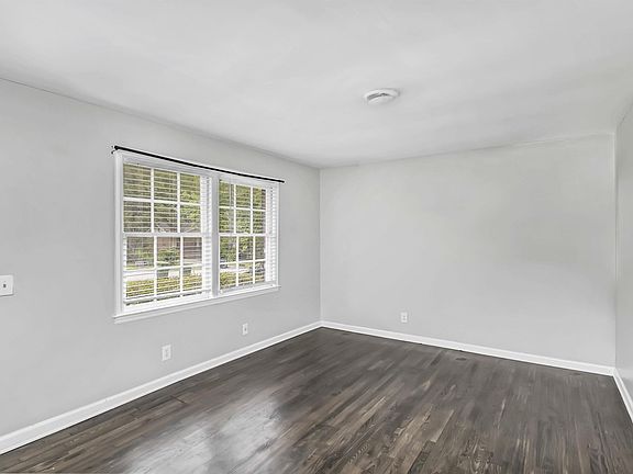 5th image of 101 Lambeth Dr