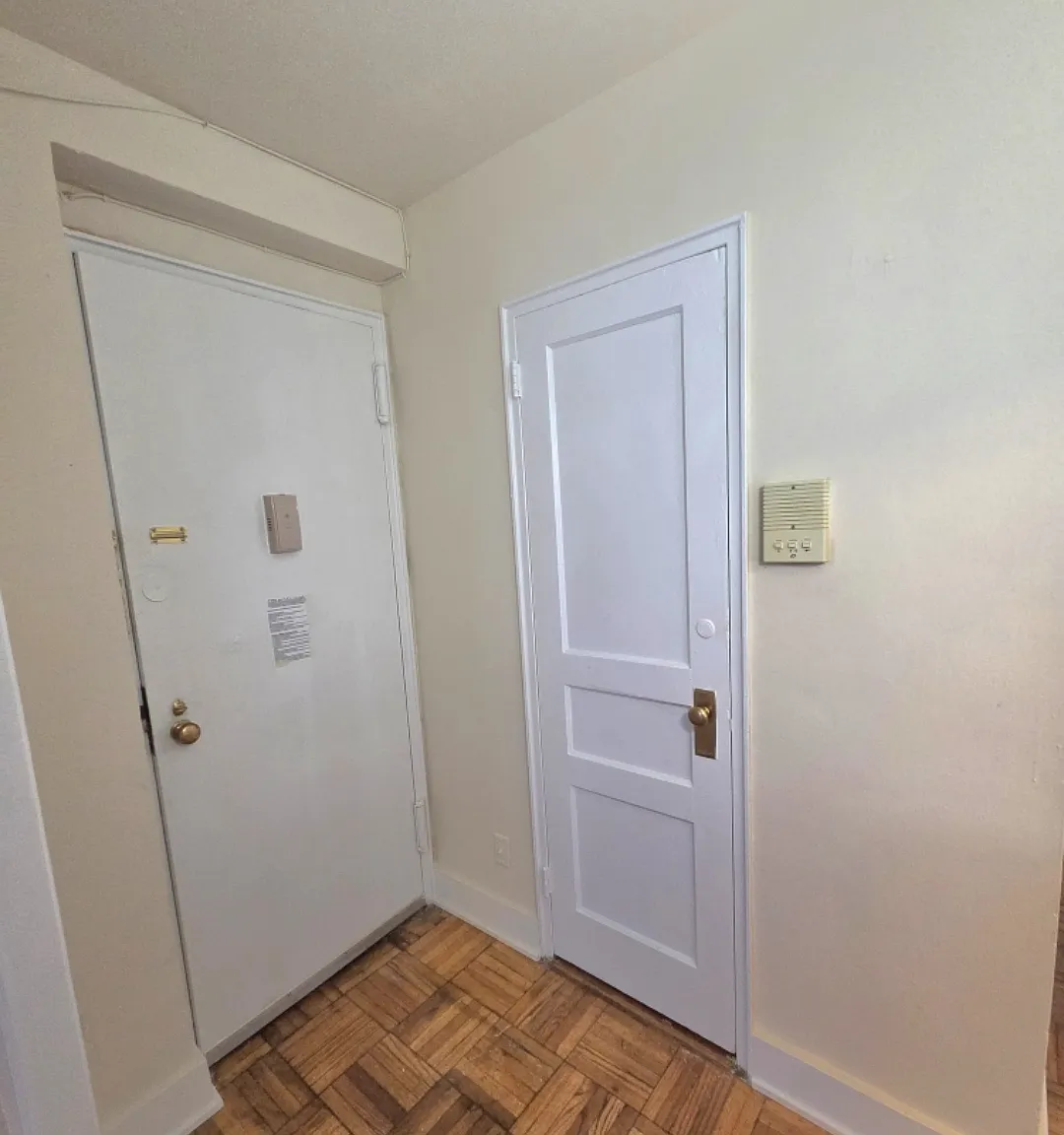 1 bed, 845 sqft, $2,340 — Photo 2