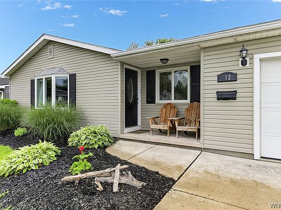 3rd image of 12 Sylvia Dr
