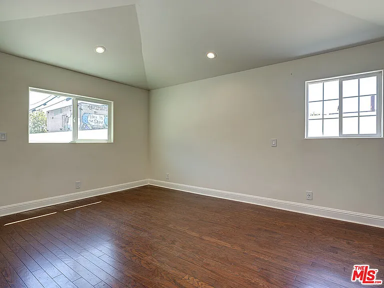 712 N Vista St — Photo 16