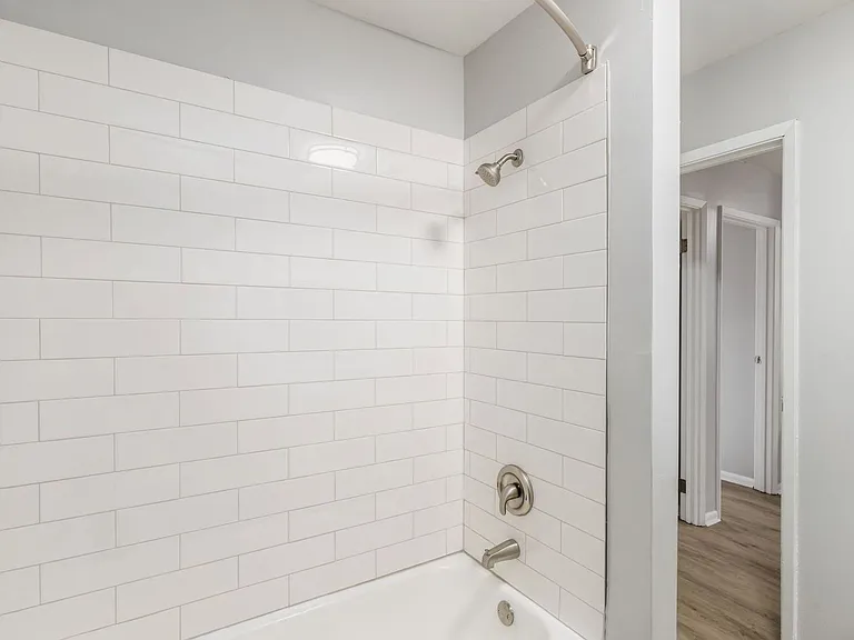 639 Riverview Dr #9 — Photo 18