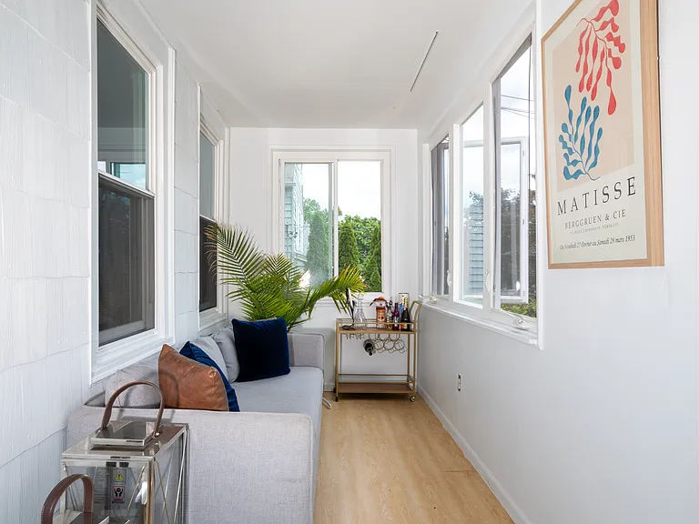 1510 Park Ave — Photo 2