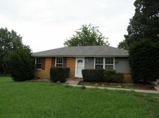 818 Garrettsburg Rd, Clarksville, TN 37042