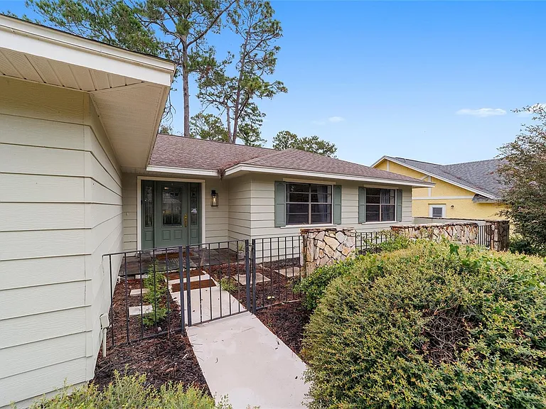 8185 NW 48th Ln — Photo 3