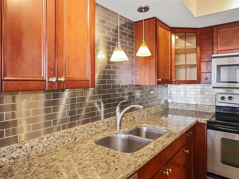 450 Treasure Island Cswy #502 — Photo 12