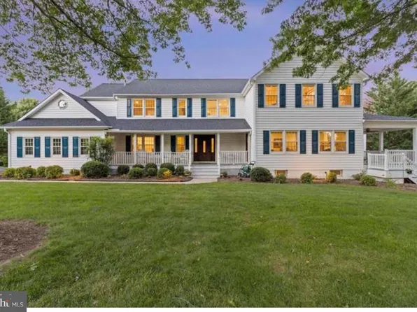 23703 Woodfield Rd, Gaithersburg, MD 20882