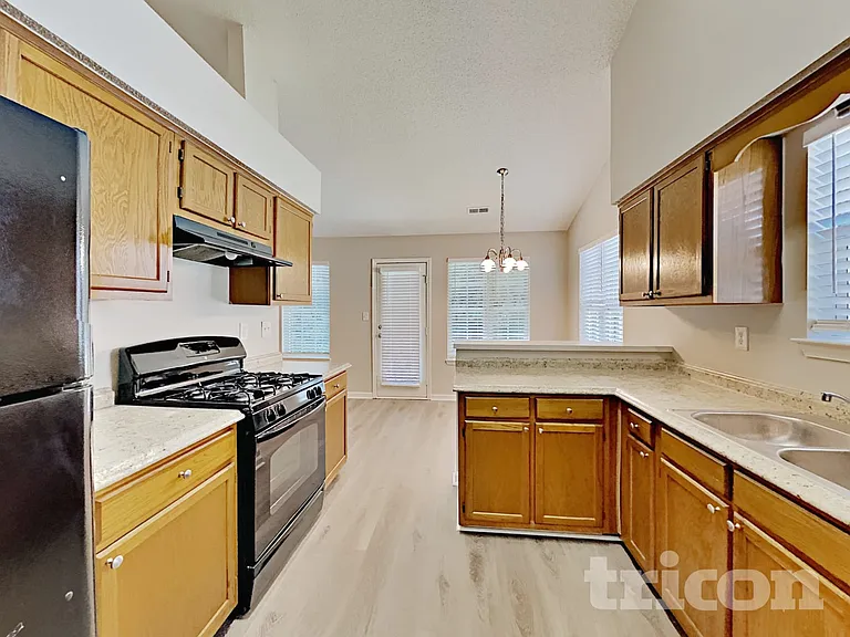 7819 Bar Harbor Dr — Photo 7