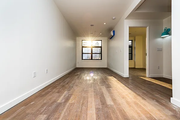 Rented by Nooklyn NYC LLC | media 91