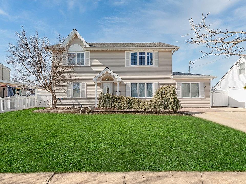 1st image of 125 W Arlyn Drive