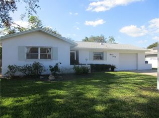 1370 Maple St SW, Largo, FL 33770