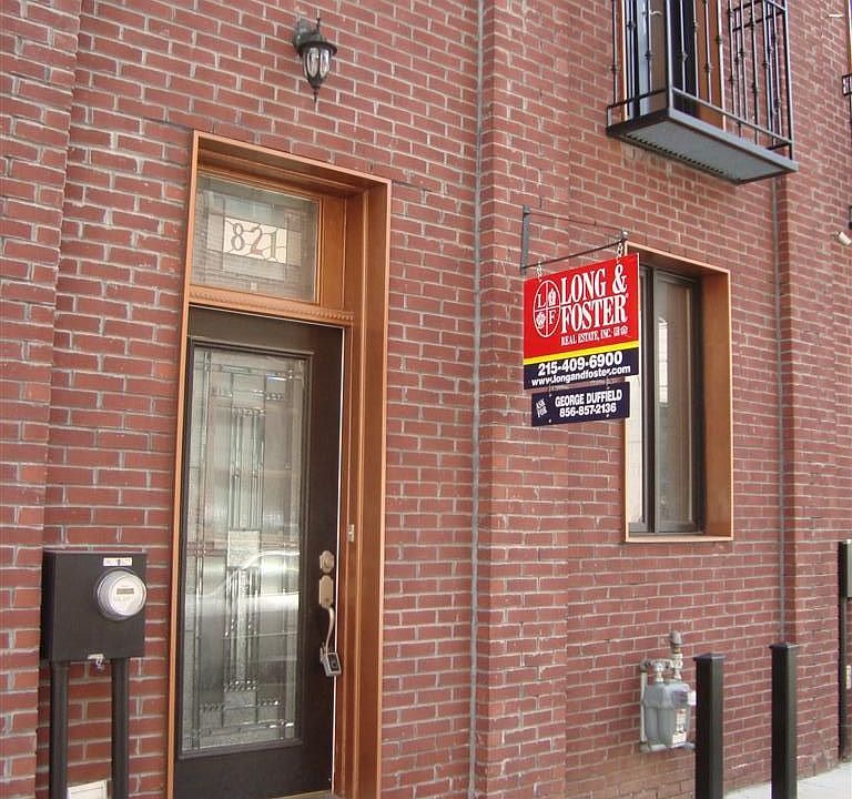 1st image of 821 N Hancock St