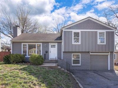 7631 Windsor St, Prairie Village, KS, 66208