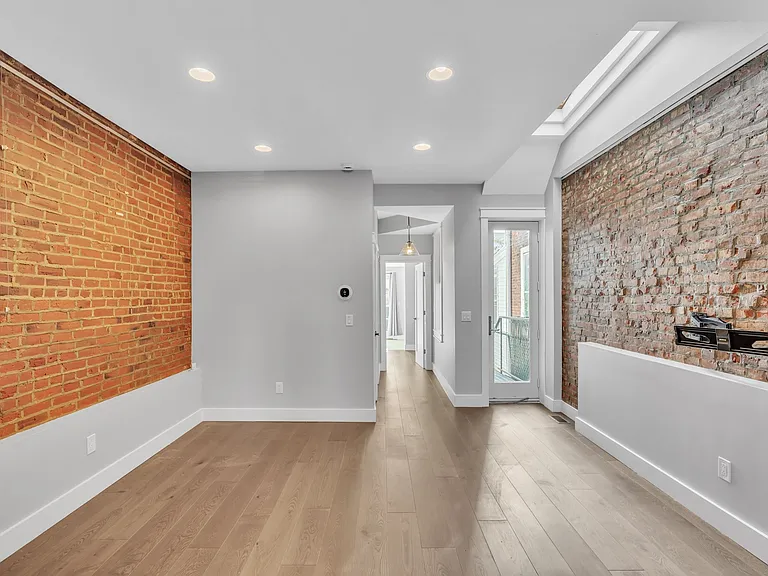 1845 E Cambria St #1 — Photo 9