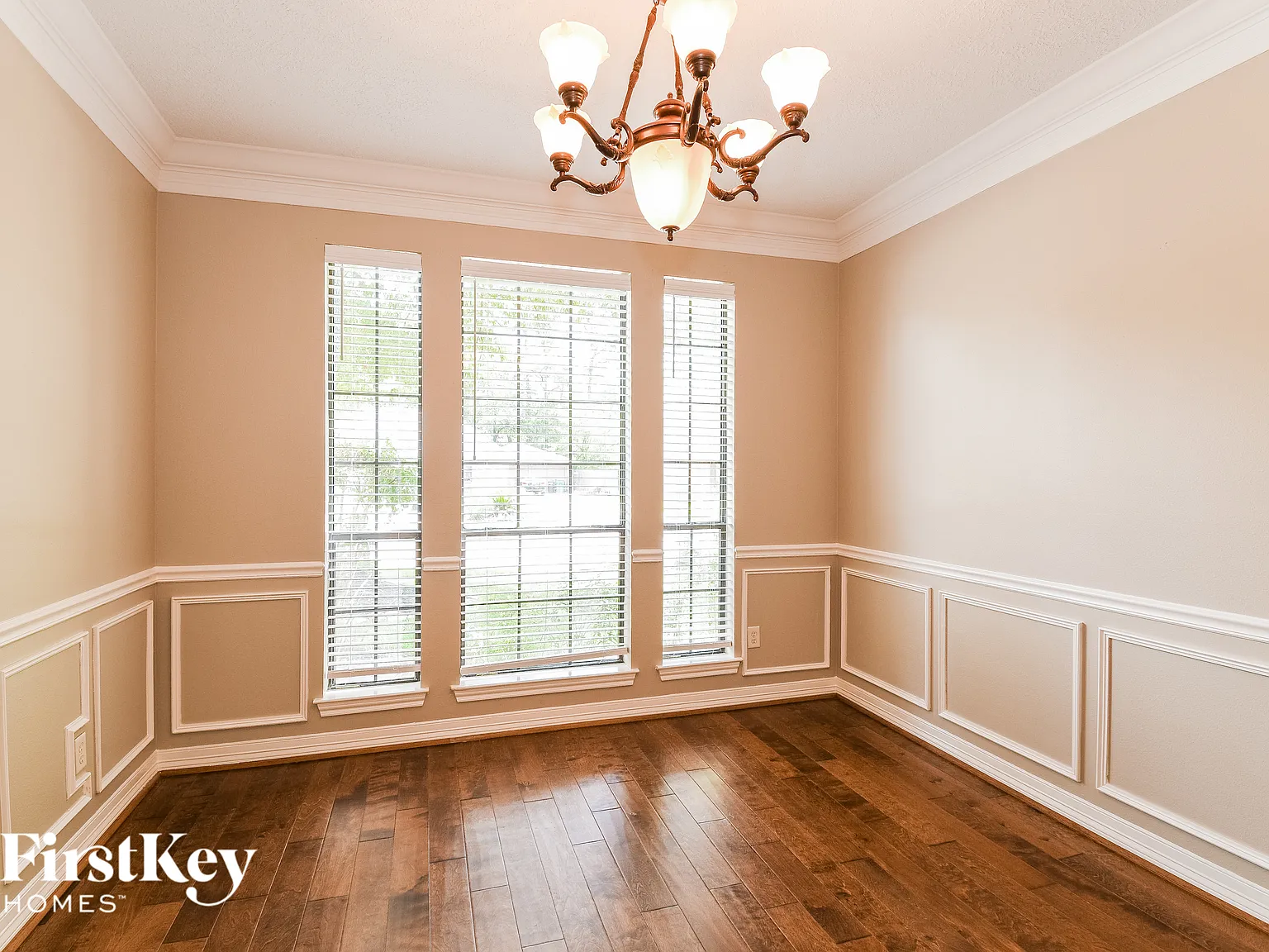 4 bed, 3.0 bath, 3056 sqft, $2,645 — Photo 4