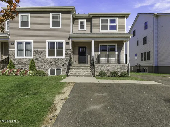 67 Edgecomb Avenue, Lakewood, NJ 08701