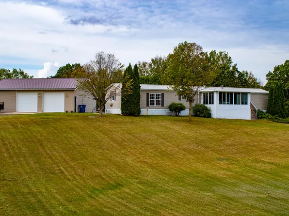 2752 W Mosherville Rd, Jonesville, MI 49250