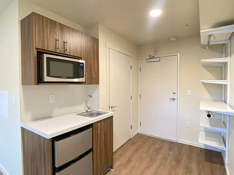 Plaza Apartments — Photo 121