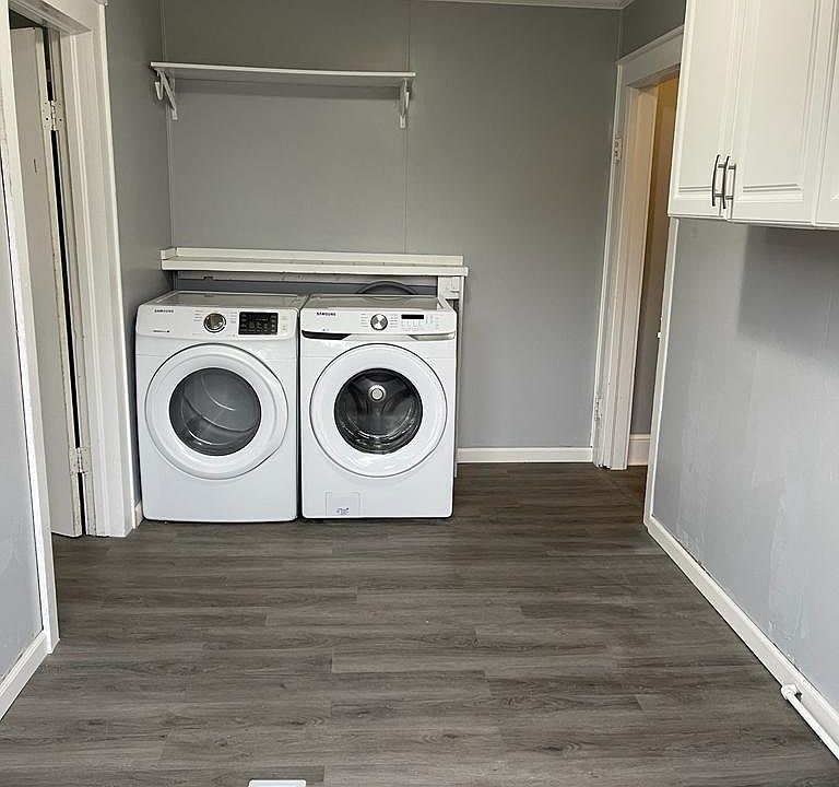 1st image of 207 E Academy St