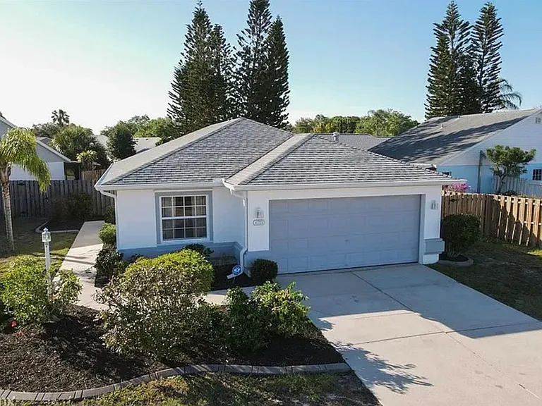4228 Placid Dr — Photo 3