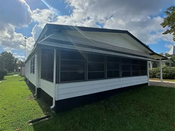 1005 Matthew Ave, Lady Lake, FL 32159