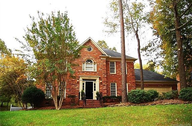 All Brick 2 story home