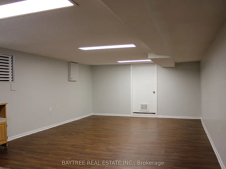 57 Carus Ave #LOWER — Photo 10
