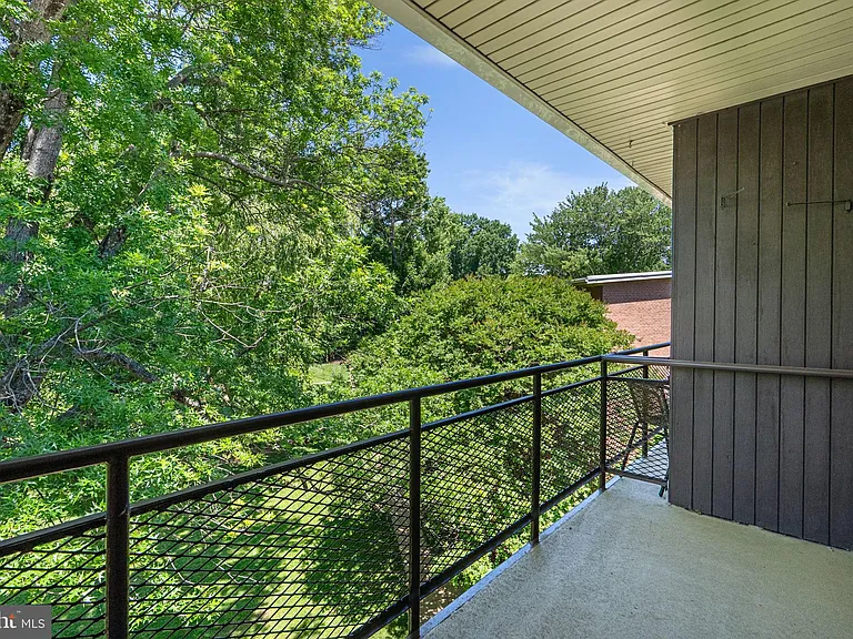10320 Rockville Pike #401 — Photo 25
