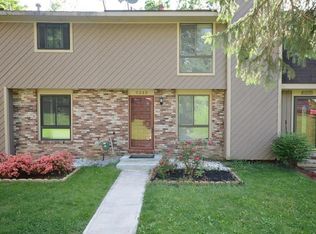 2313 Firethorn Rd, Bridgeville, PA 15017