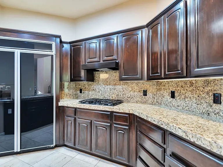 7301 E Woodsage Ln — Photo 9