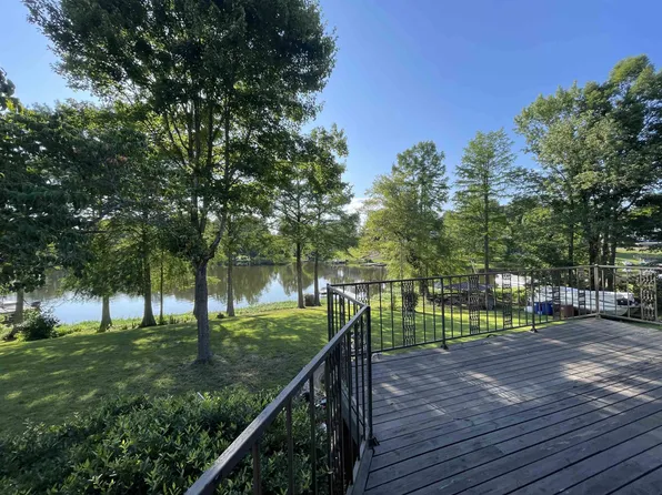 142 Crestwood Ln, Lexington, TN 38351