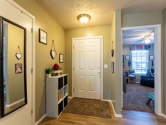 4th image of 416 W White Ash Road