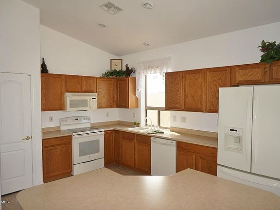 4th image of 17698 W Sunbelt Dr