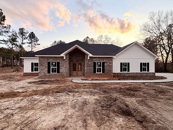 2nd image of 905 Sweet Magnolia Ln