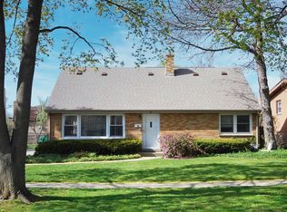 118 Center Ave, Wheeling, IL 60090