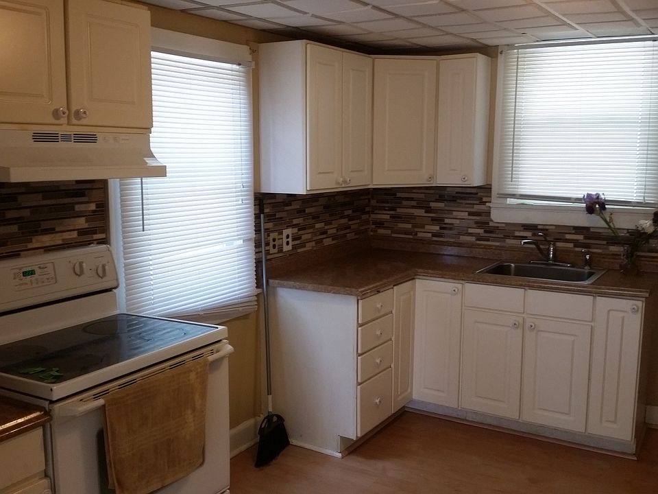 2nd image of 80 Hauser St