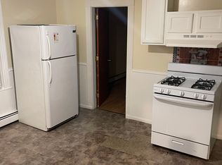 913 Social St FLOOR 3, Woonsocket, RI 02895