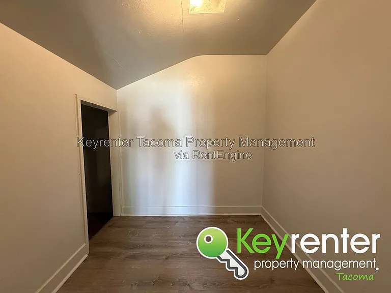 5221 S M St #4 — Photo 4