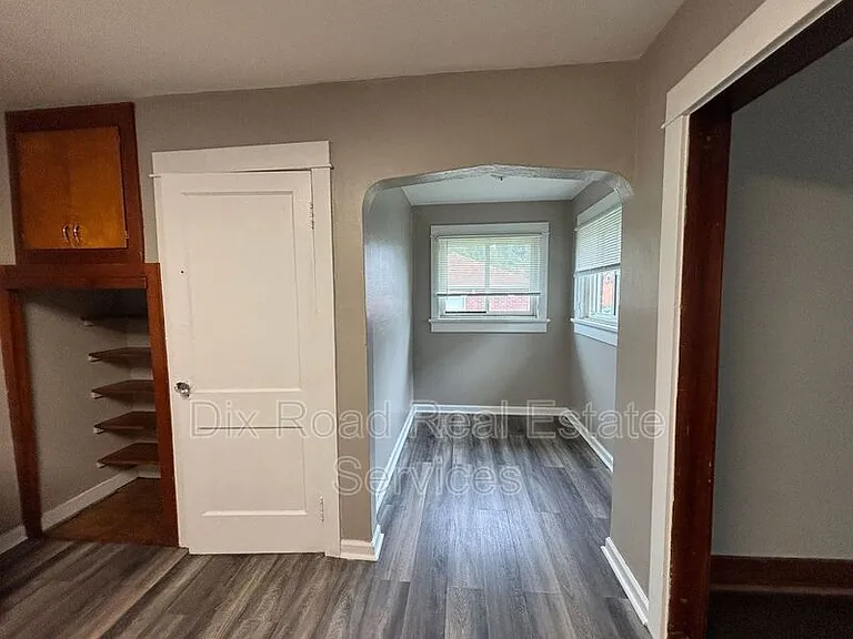 4013 E 3rd St — Photo 16