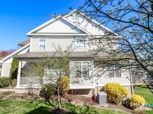 61 Woodcrest Lane #61, Danbury, CT 06810