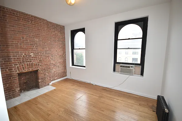 Rented by Compass | media 42