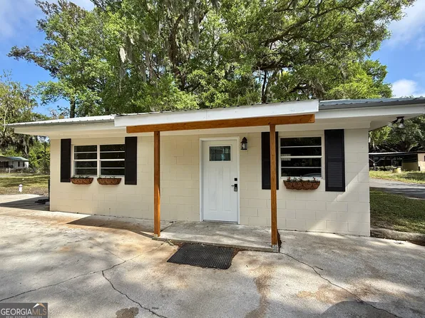 41 Sutton Ct, Woodbine, GA 31569